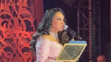 أحلام تتجاهل طلب سيدة عربية خلال حفلها الغنائي بدار الأوبرا المصرية